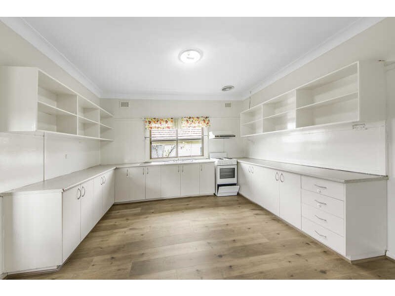 25  Mandoon Rd, Girraween NSW 2145