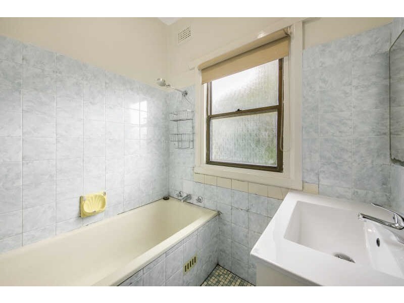 25  Mandoon Rd, Girraween NSW 2145