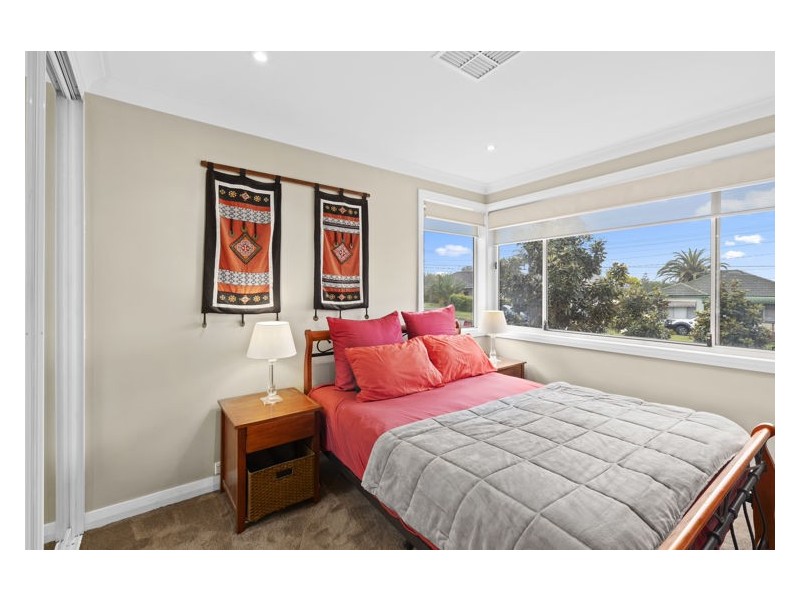 10 Damien Avenue, Greystanes NSW 2145