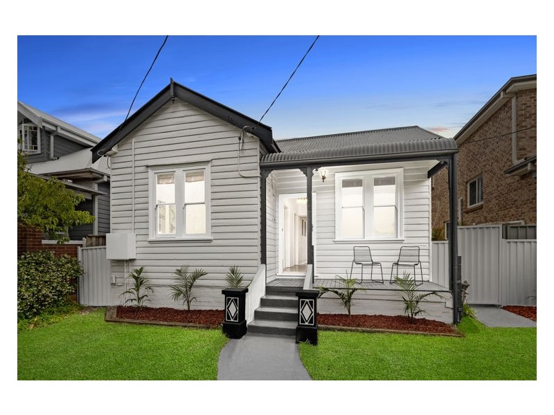 33 Banks Street, Mays Hill NSW 2145