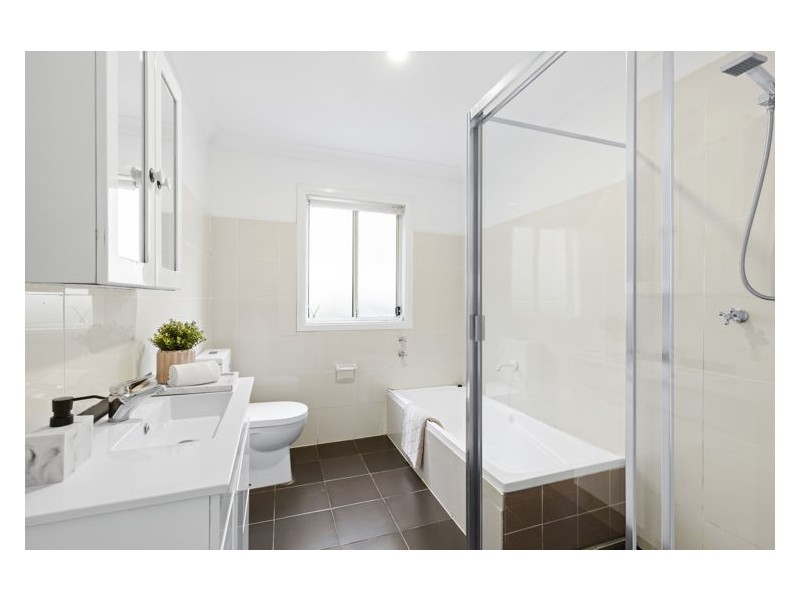 33 Banks Street, Mays Hill NSW 2145