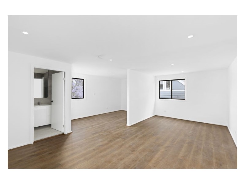 33 Banks Street, Mays Hill NSW 2145