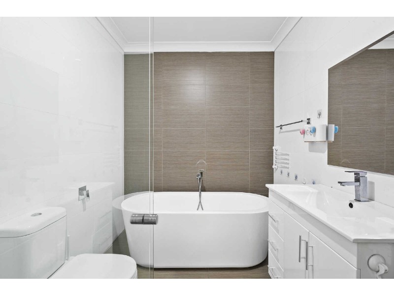 8a Albert Street, Guildford NSW 2161