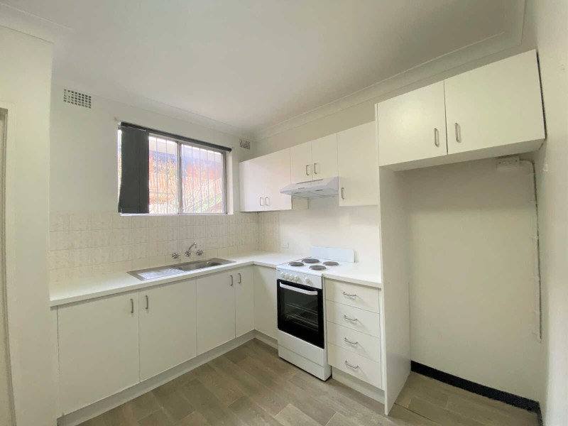 2/23  Military Road, Merrylands NSW 2160