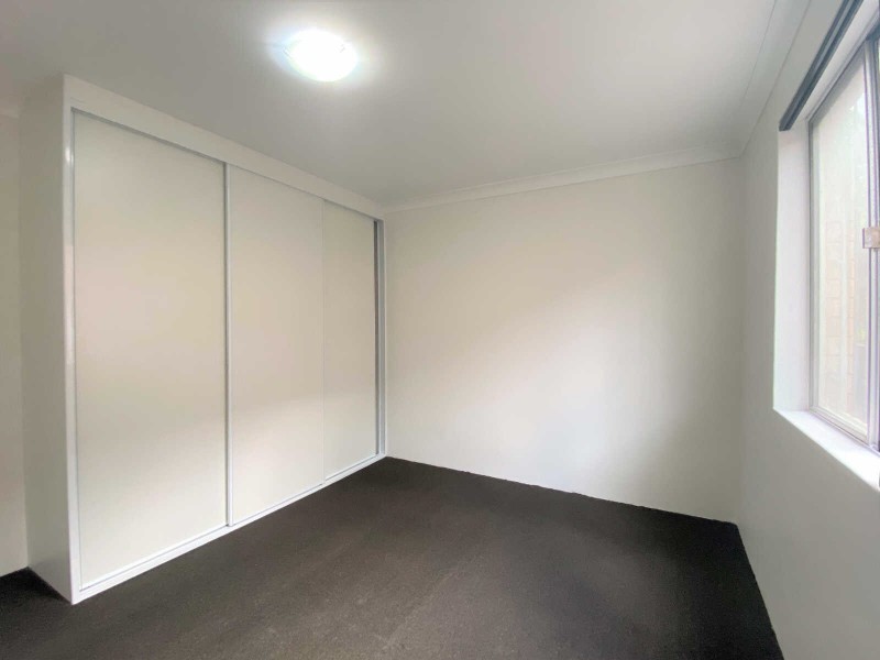 2/23  Military Road, Merrylands NSW 2160