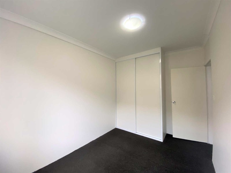 2/23  Military Road, Merrylands NSW 2160