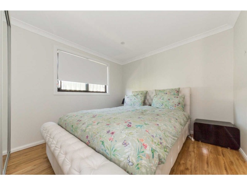 12a  Orleans Crescent, Toongabbie NSW 2146