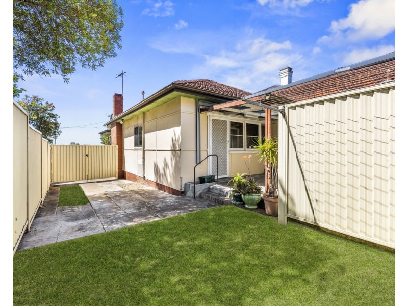 25 & 25a Yeend Street, Merrylands NSW 2160