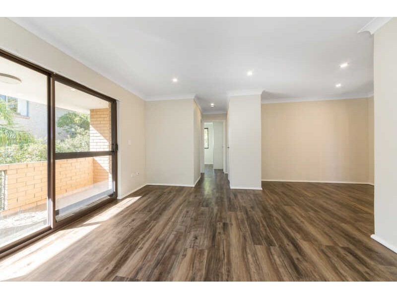 2/26  Central Avenue, Westmead NSW 2145