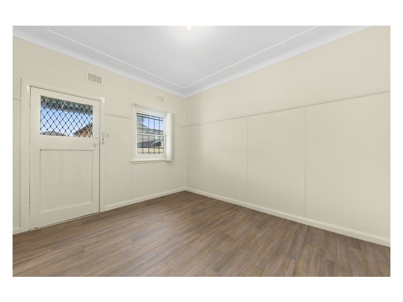255 Woodville Road, Merrylands NSW 2160