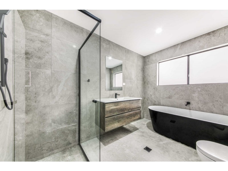 39 Portia Road, Toongabbie NSW 2146