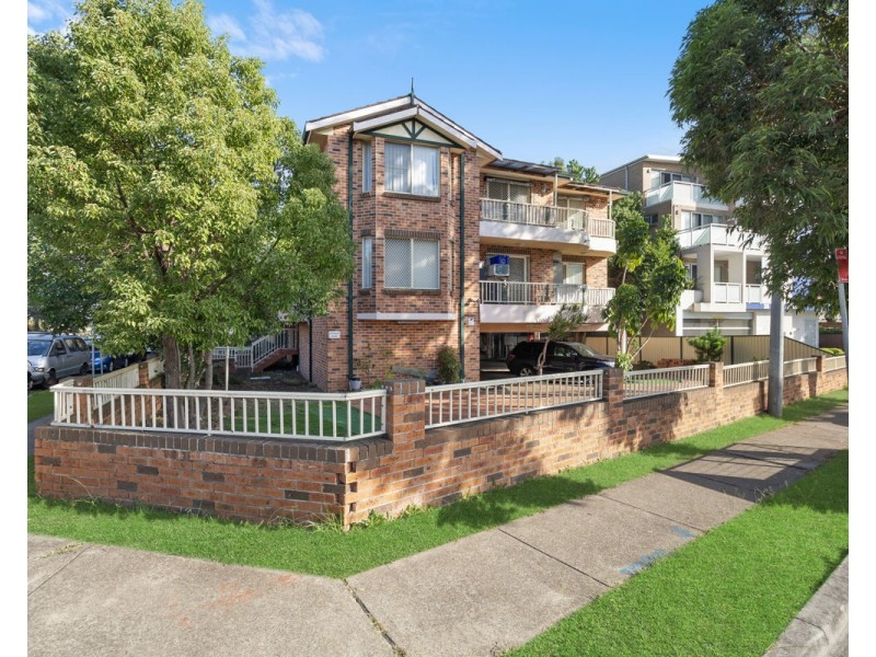 1/30 Military Road, Merrylands NSW 2160