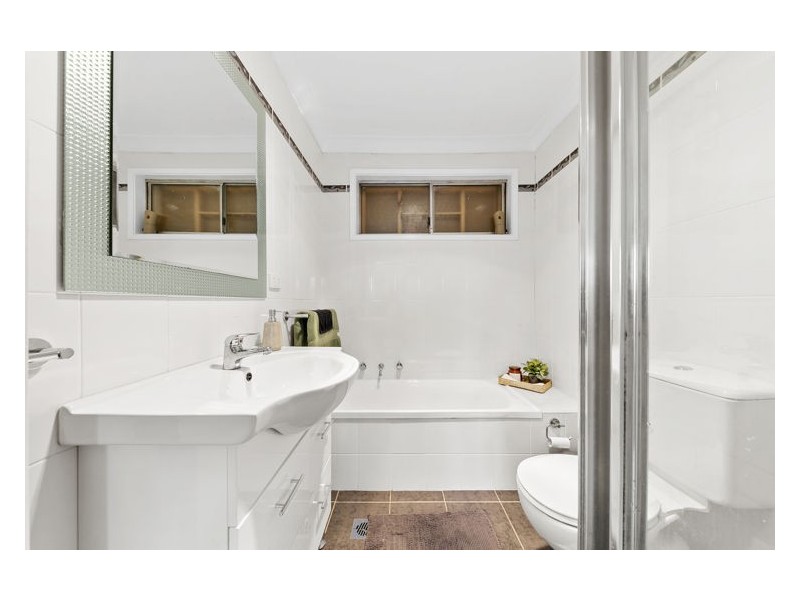 3 Lark Place, Greystanes NSW 2145