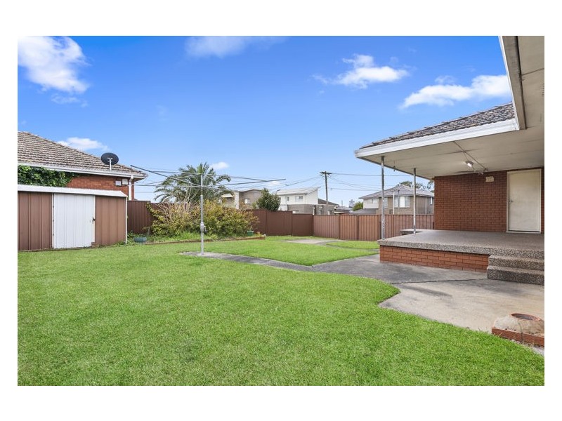 16 Yoogali Street, Merrylands NSW 2160