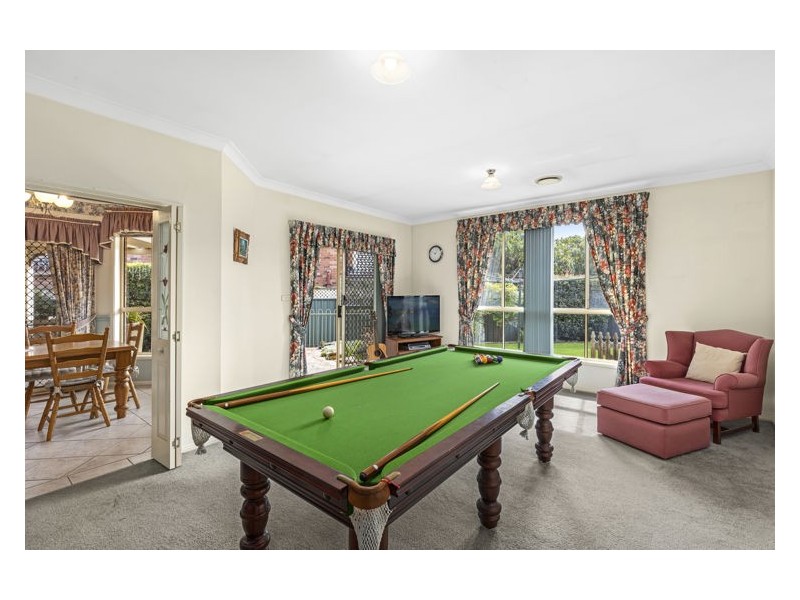 8 White Gum Place, Greystanes NSW 2145