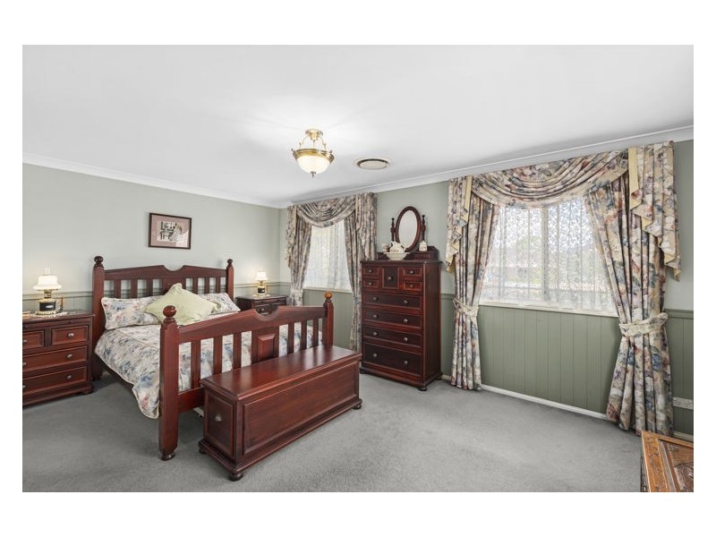 8 White Gum Place, Greystanes NSW 2145