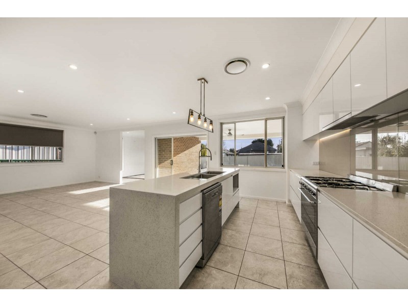 90 Warwick Road, Merrylands NSW 2160