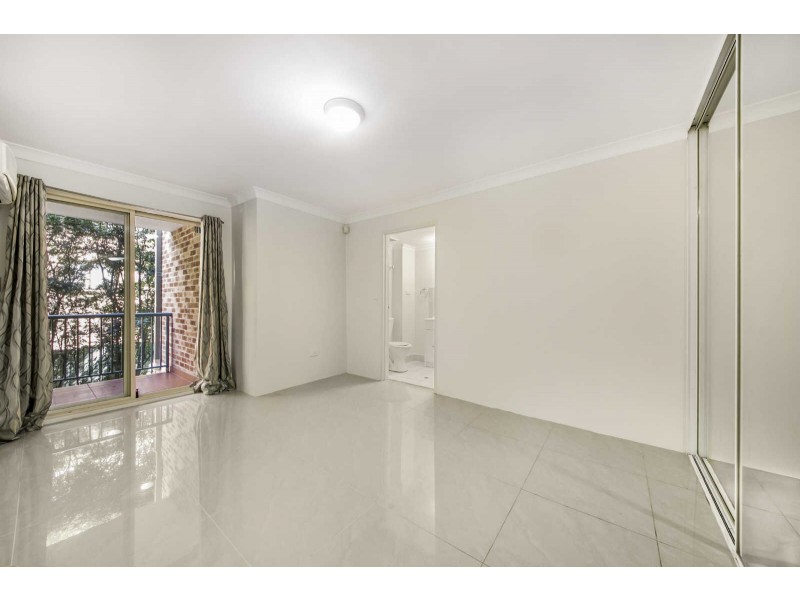 2/6-8 Birmingham Street, Merrylands NSW 2160