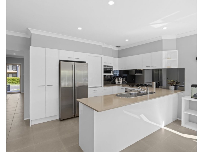 12 Grazier Circuit, Pemulwuy NSW 2145