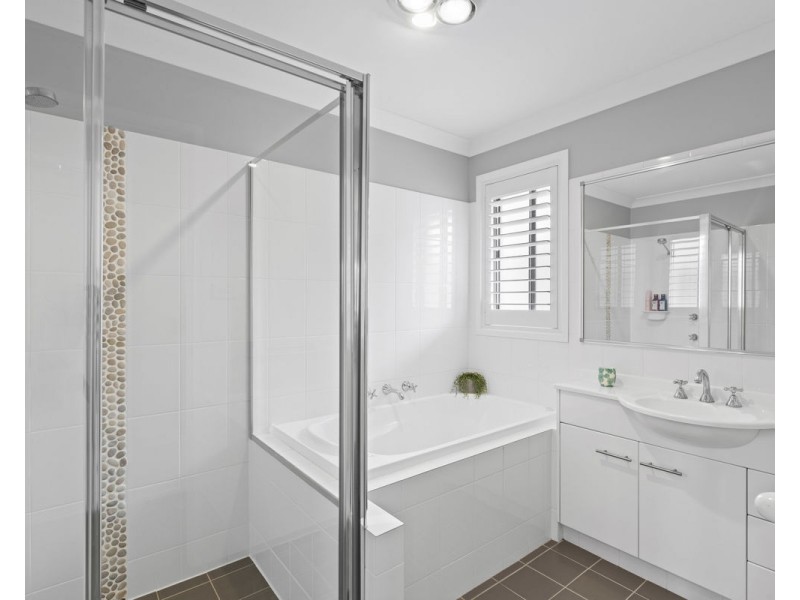 12 Grazier Circuit, Pemulwuy NSW 2145