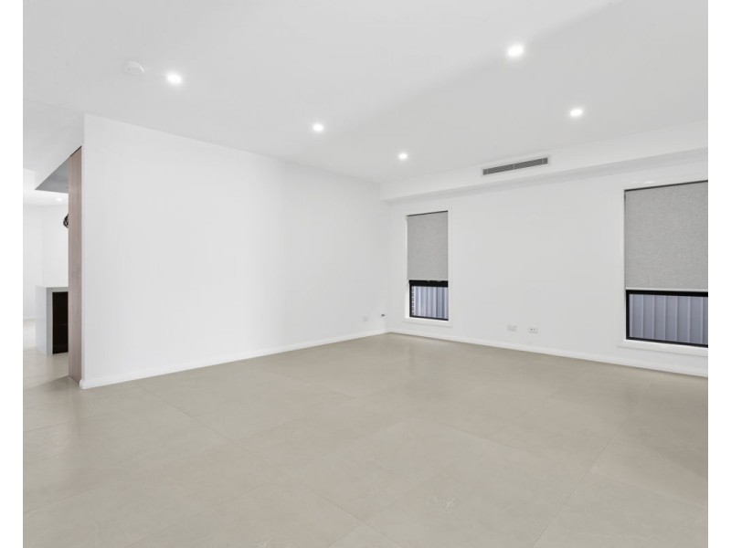 7 Waverley Street, Fairfield NSW 2165