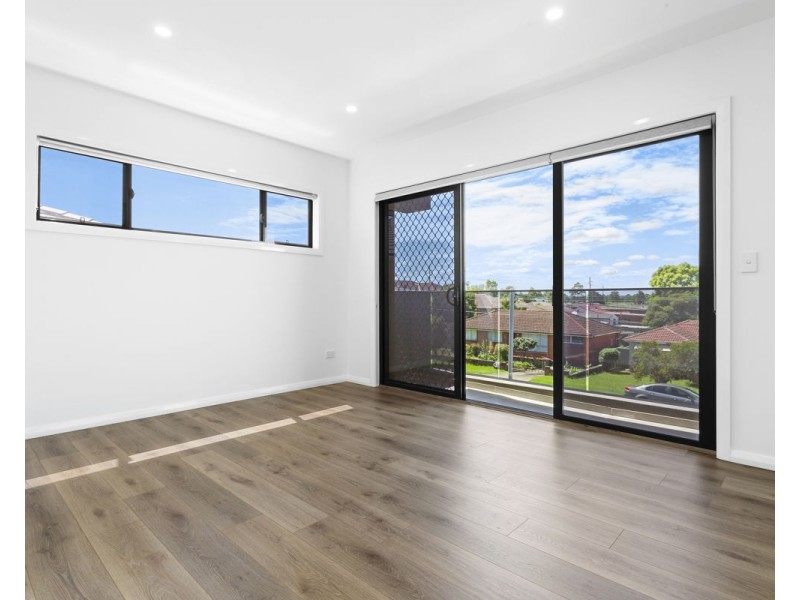 7 Waverley Street, Fairfield NSW 2165