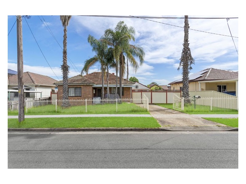 33 Bradman Street, Merrylands NSW 2160