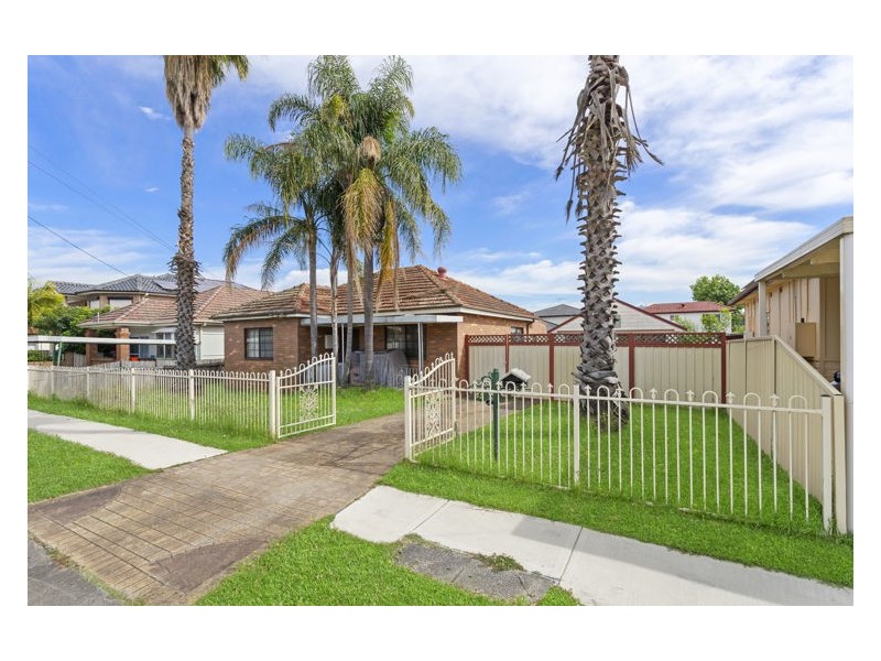 33 Bradman Street, Merrylands NSW 2160
