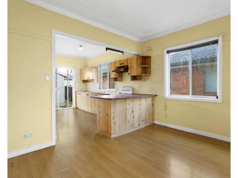 8 Jersey Road, South Wentworthville NSW 2145