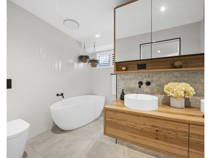 18 Rosewood Drive, Greystanes NSW 2145