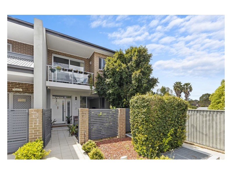 9/10 Water Street, Wentworthville NSW 2145