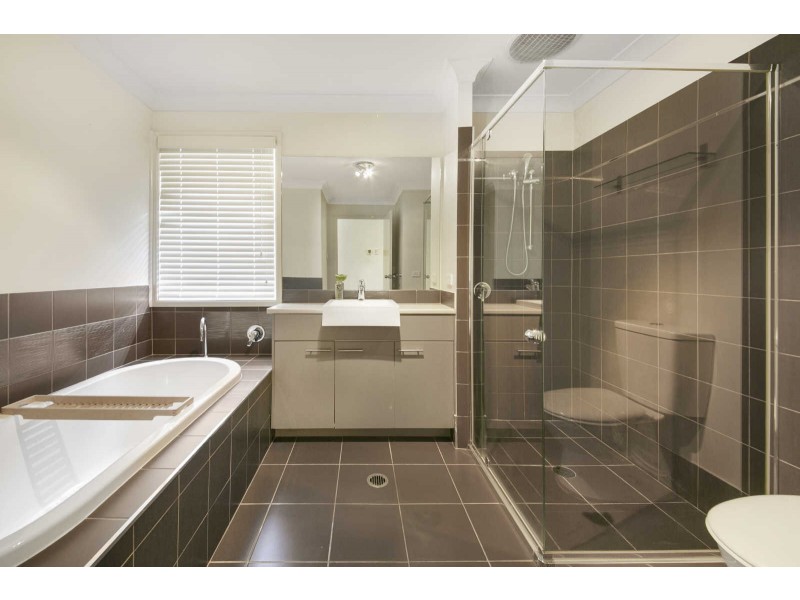 17 Silverthorne Drive, Pemulwuy NSW 2145