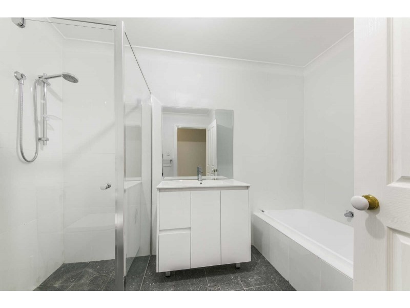 13/7 Wyena Road, Pendle Hill NSW 2145