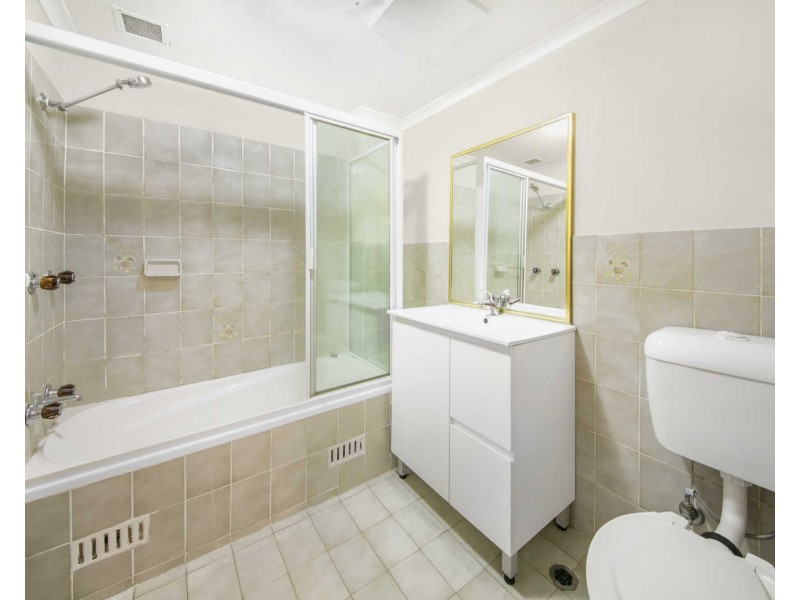 3/37-39 Memorial Avenue, Merrylands NSW 2160