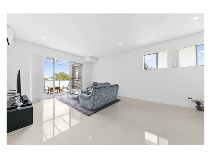 11/271 Dunmore Street, Pendle Hill NSW 2145