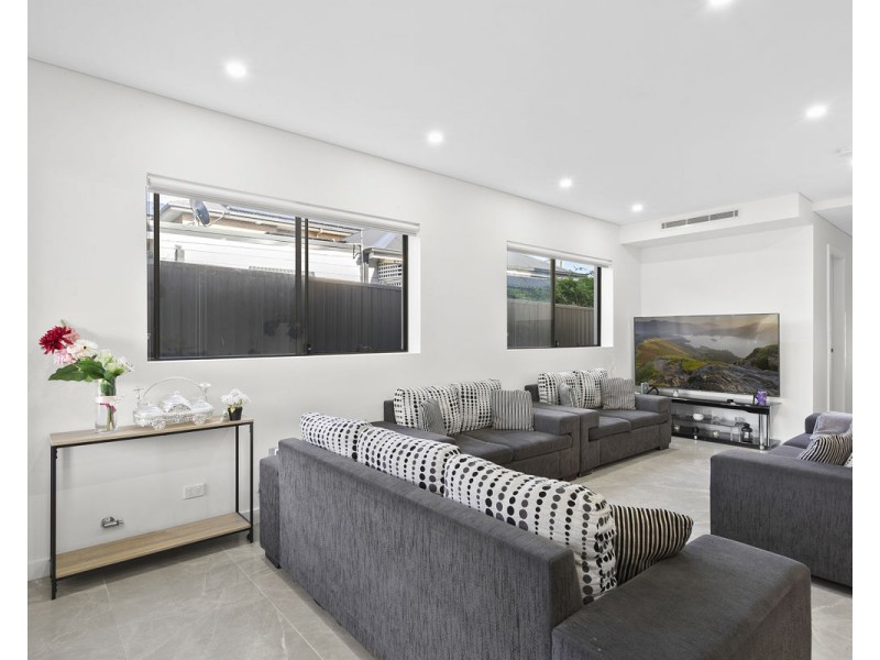 78b Mary Street, Merrylands NSW 2160