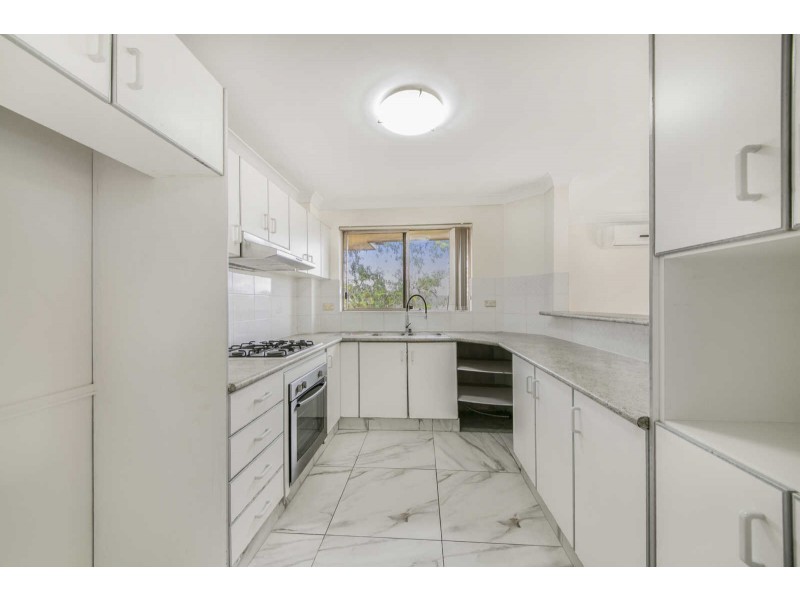 6/1-3 Windsor Road, Merrylands NSW 2160