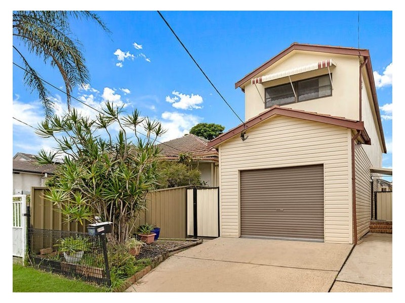 4 Warialda Street, Merrylands NSW 2160