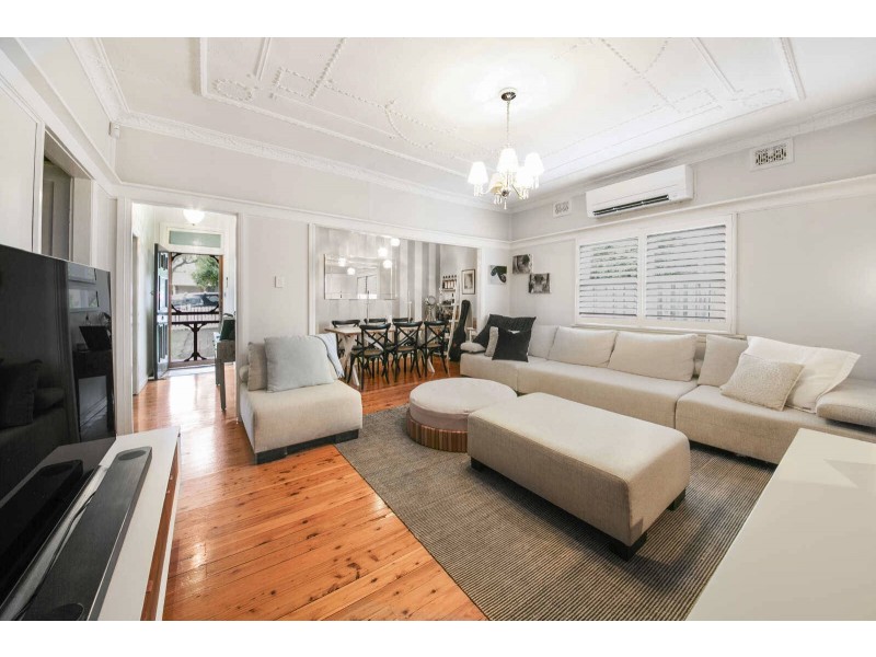 20a  The Esplanade, Guildford NSW 2161