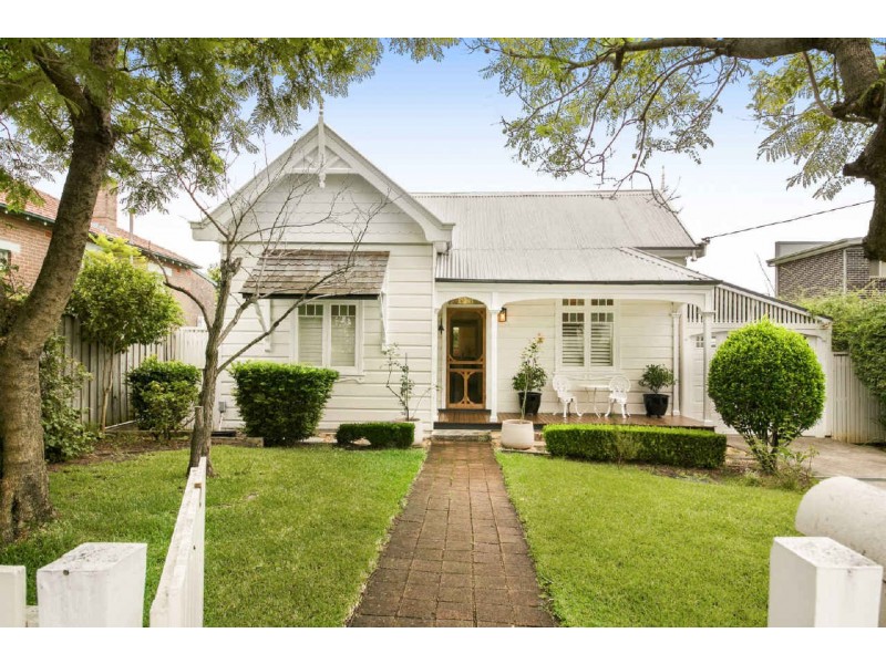 20a  The Esplanade, Guildford NSW 2161