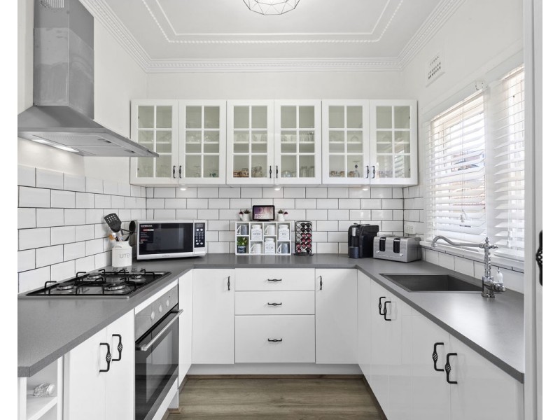 5b Rhodes Avenue, Guildford NSW 2161