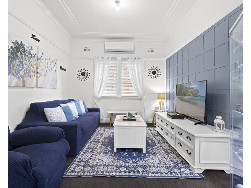 5b Rhodes Avenue, Guildford NSW 2161