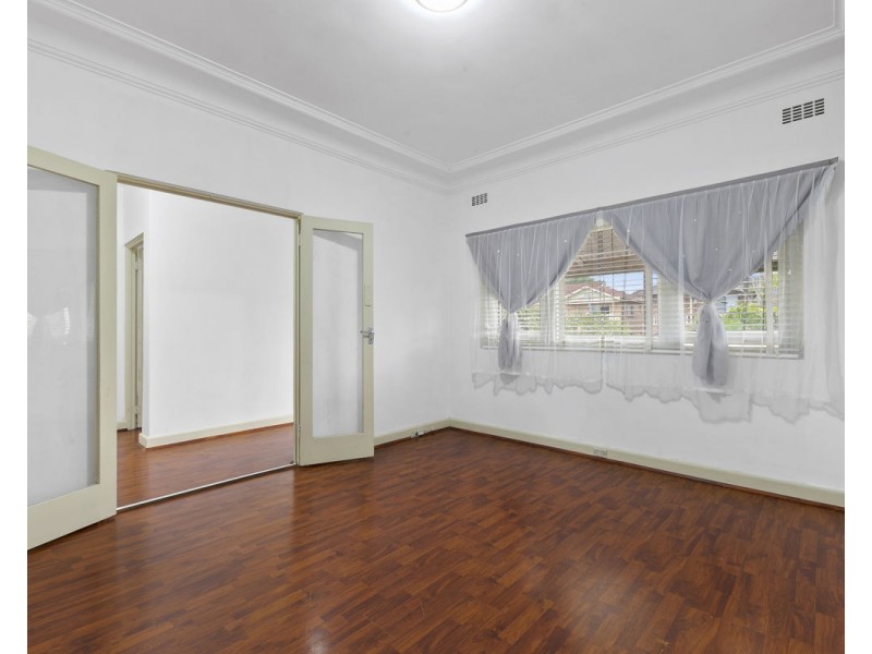 47 Warwick Road, Merrylands NSW 2160