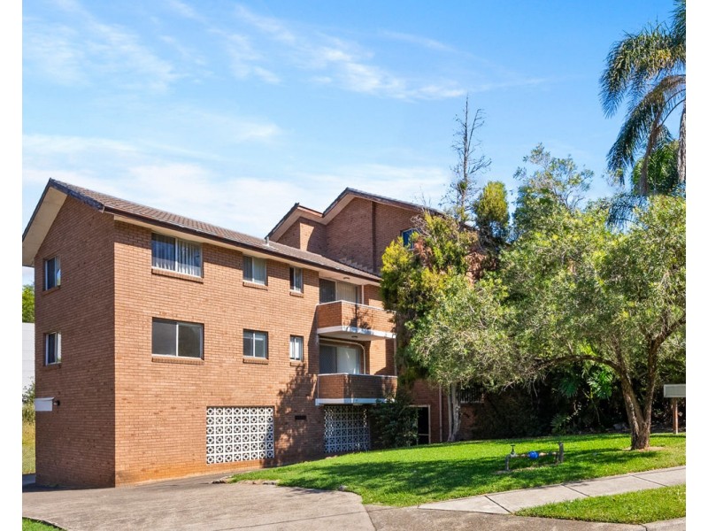 1/18 Crown Street, Granville NSW 2142