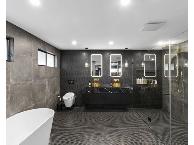 19 Royal Place, Greystanes NSW 2145