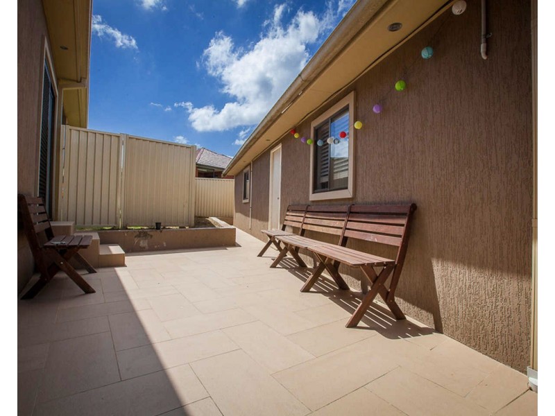 7a Flamingo Pl, Pendle Hill NSW 2145
