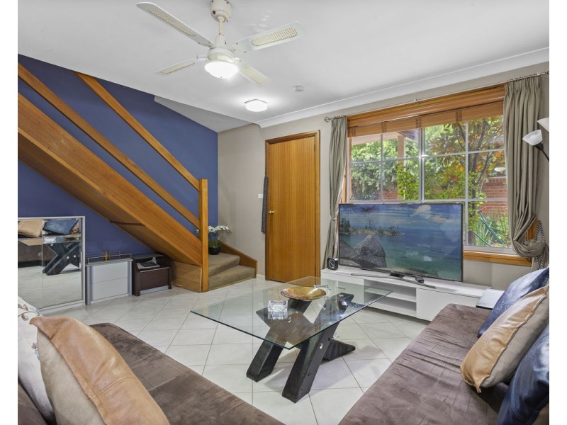 8/83 Queen Street, Guildford NSW 2161