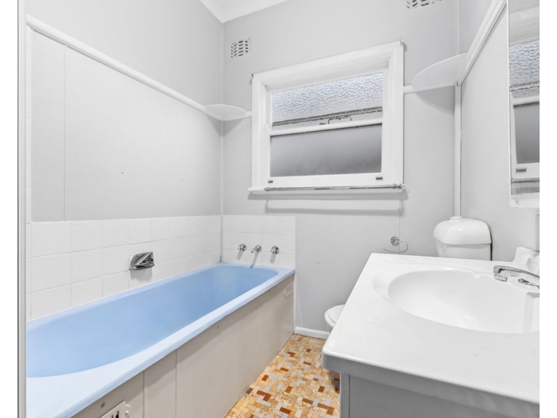 2 Bertha Street, Merrylands NSW 2160