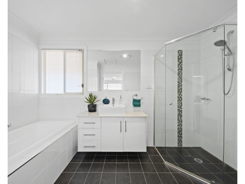 25 Lawson Avenue, Pemulwuy NSW 2145