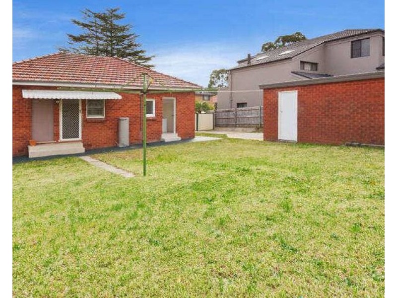 79 Warwick Rd, Merrylands NSW 2160